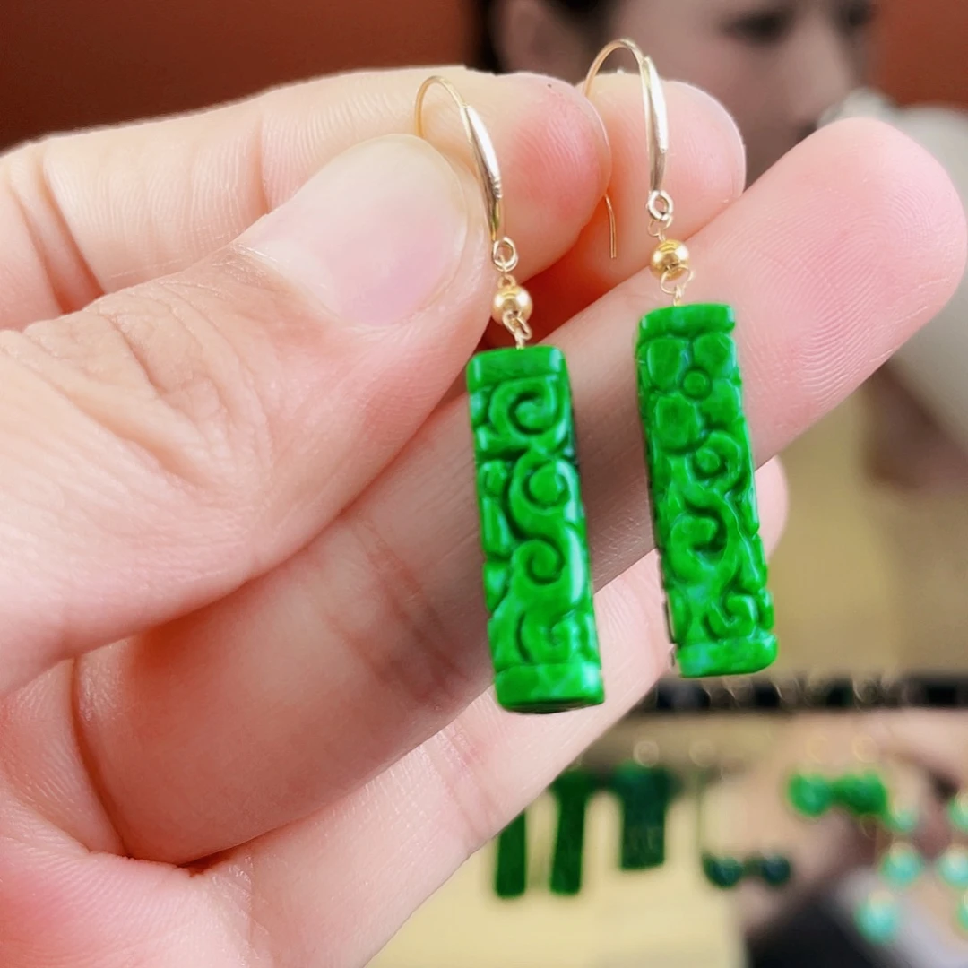 翡翠18K金镶嵌耳饰