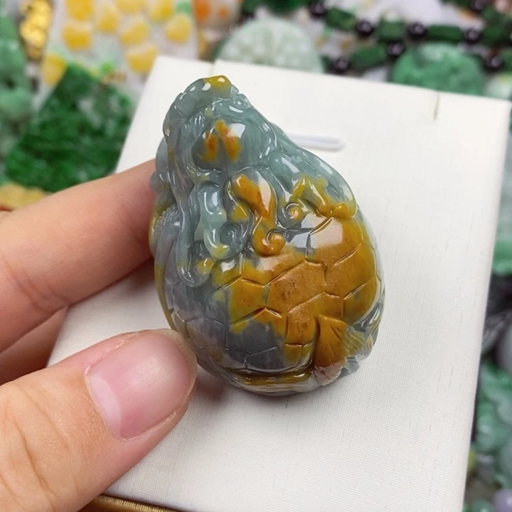 吊坠(赠链)未镶嵌翡翠