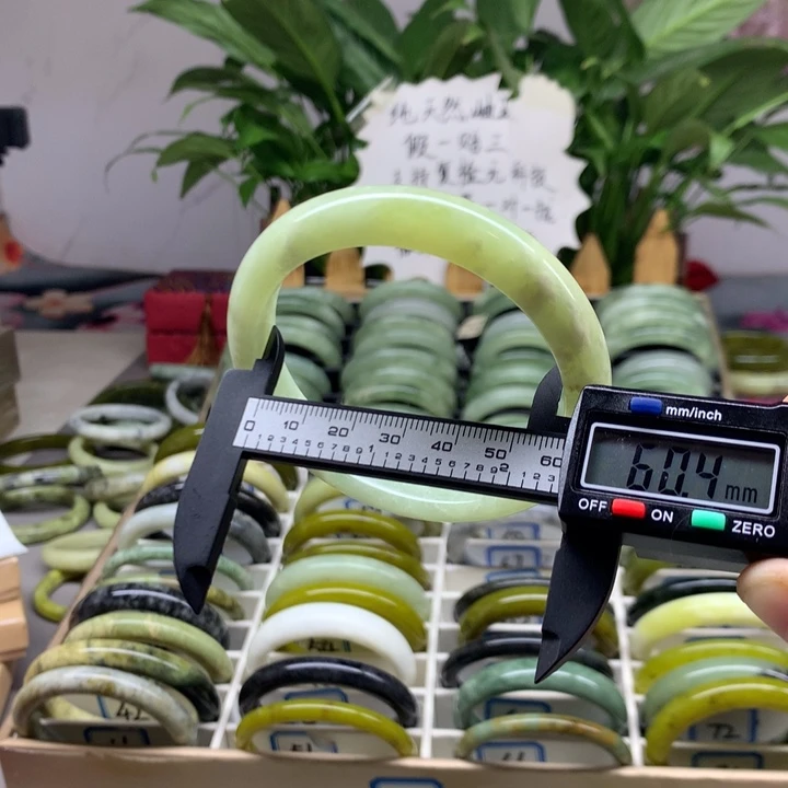 未镶嵌蛇纹石玉手镯66