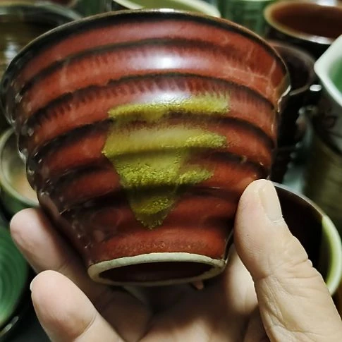 瓷片七厂，五厂，瓷器，、瓷片～里面有几个小窑裂！