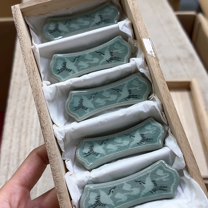 瓷片噗哈哈哈哈哈哈哈哈哈我笑到