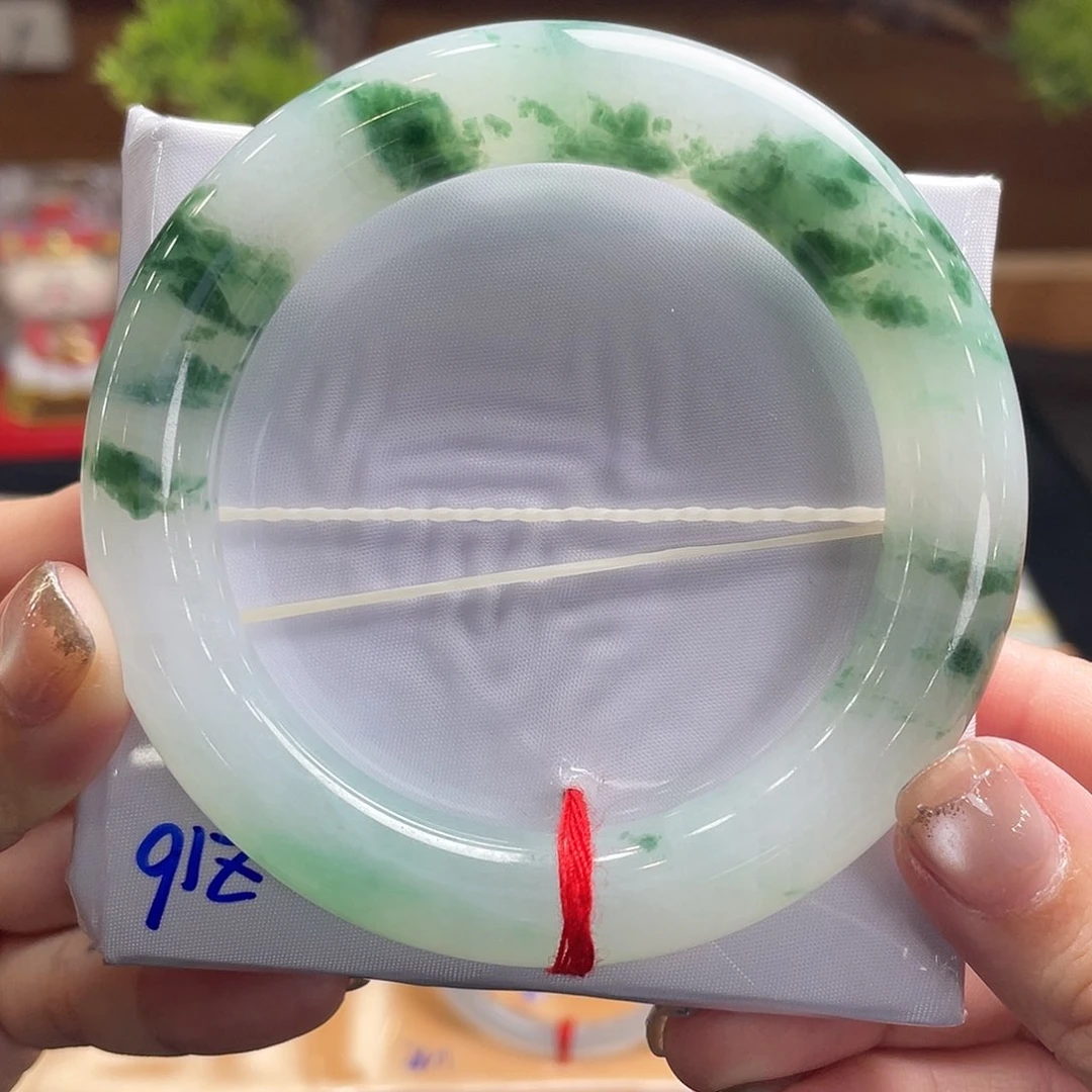 翡翠手镯未镶嵌57.5细纹多但是值