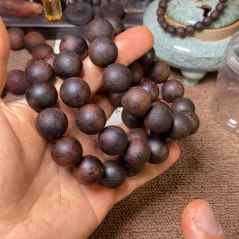 木A19降真香1.8圆珠紫黄油微微微瑕疵发其一