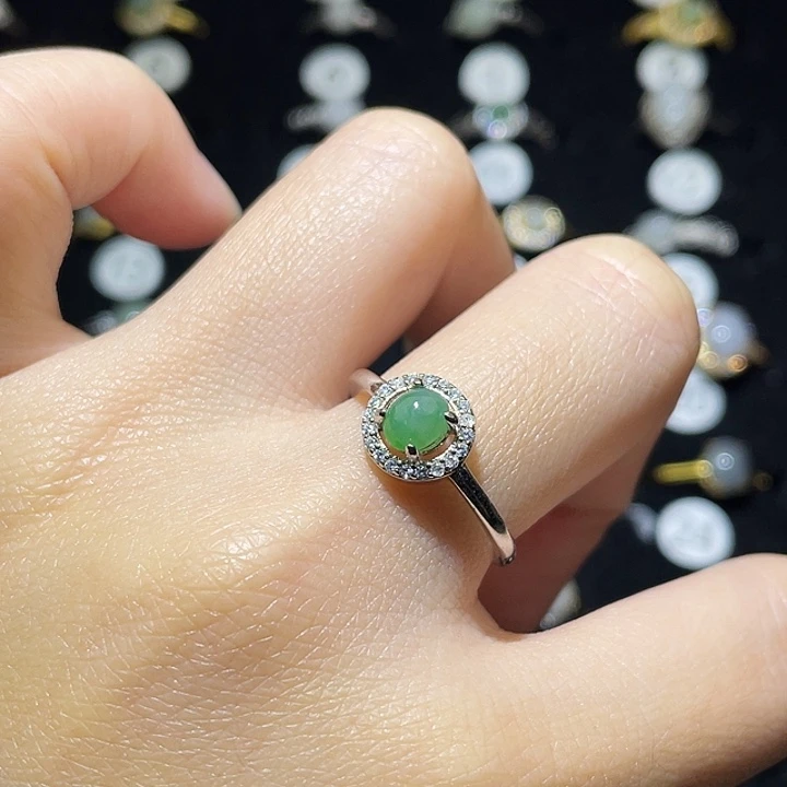 翡翠未镶嵌戒指戒指