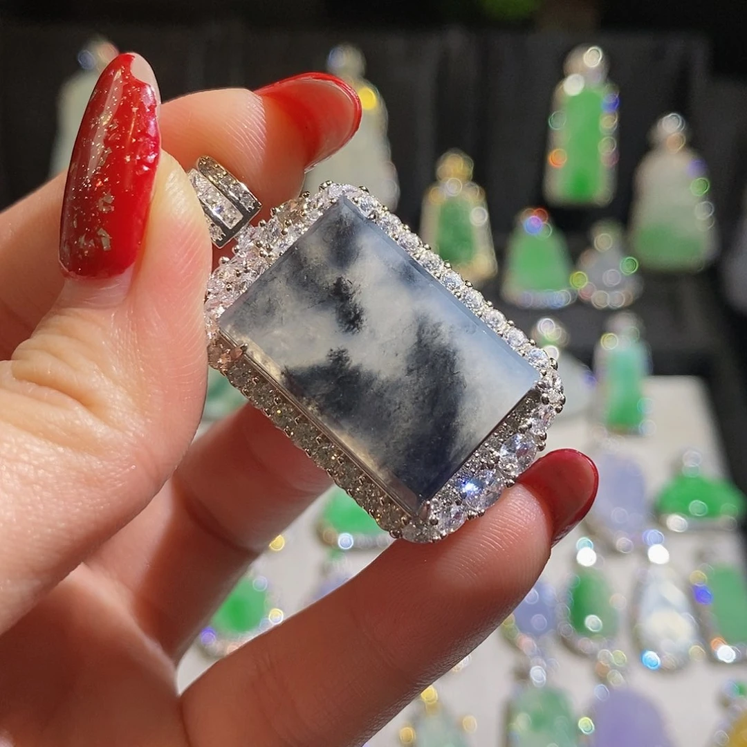 翡翠颈饰银S925镶嵌天然翡翠