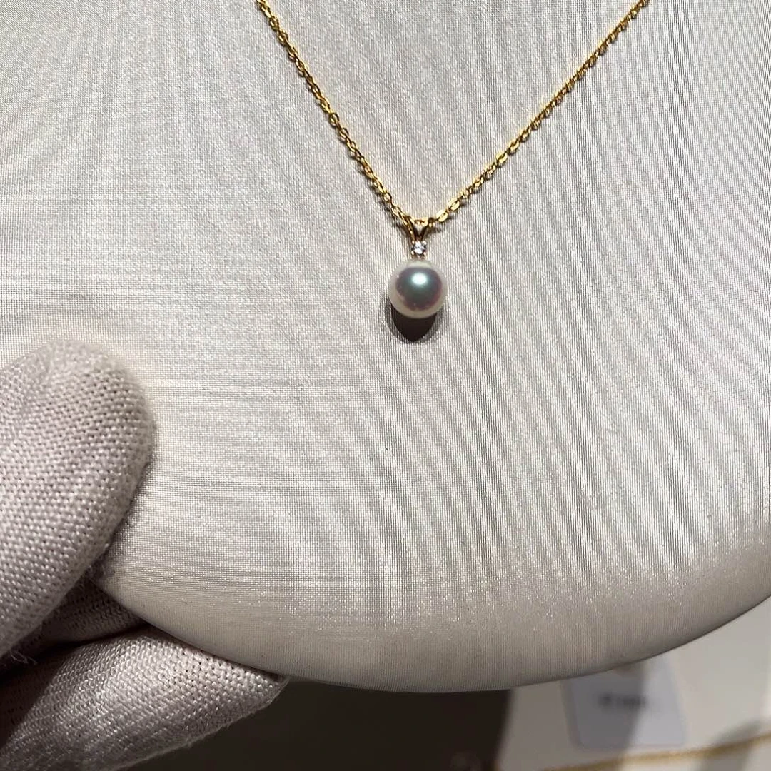 颈饰18K金镶嵌海水珍珠