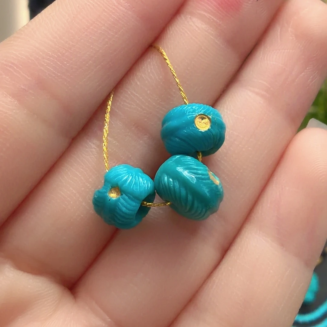 绿松石未镶嵌颈饰