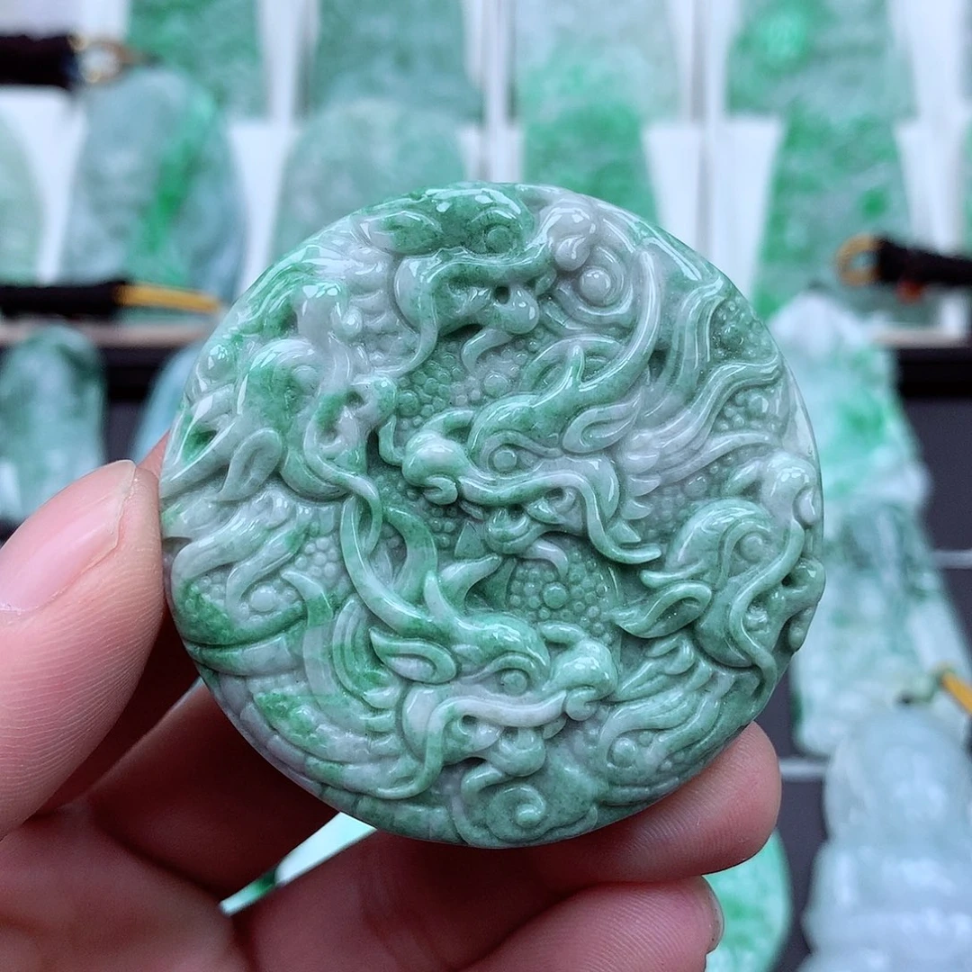 翡翠颈饰未镶嵌翡翠吊坠