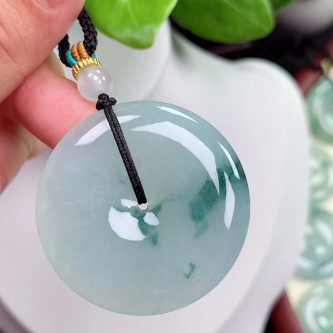 翡翠未镶嵌颈饰平安扣 37x6.3mm