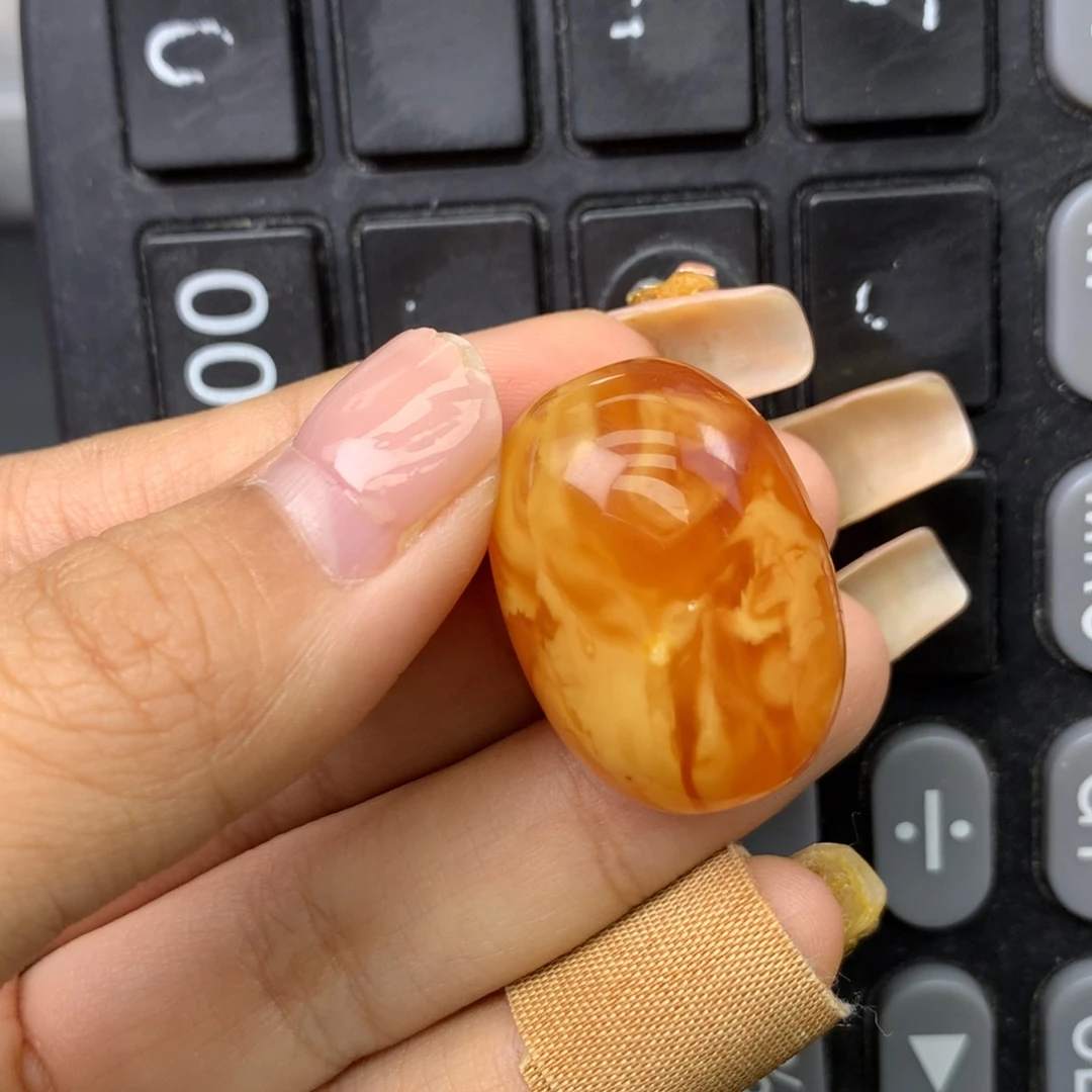 琥珀未镶嵌珠宝奇石