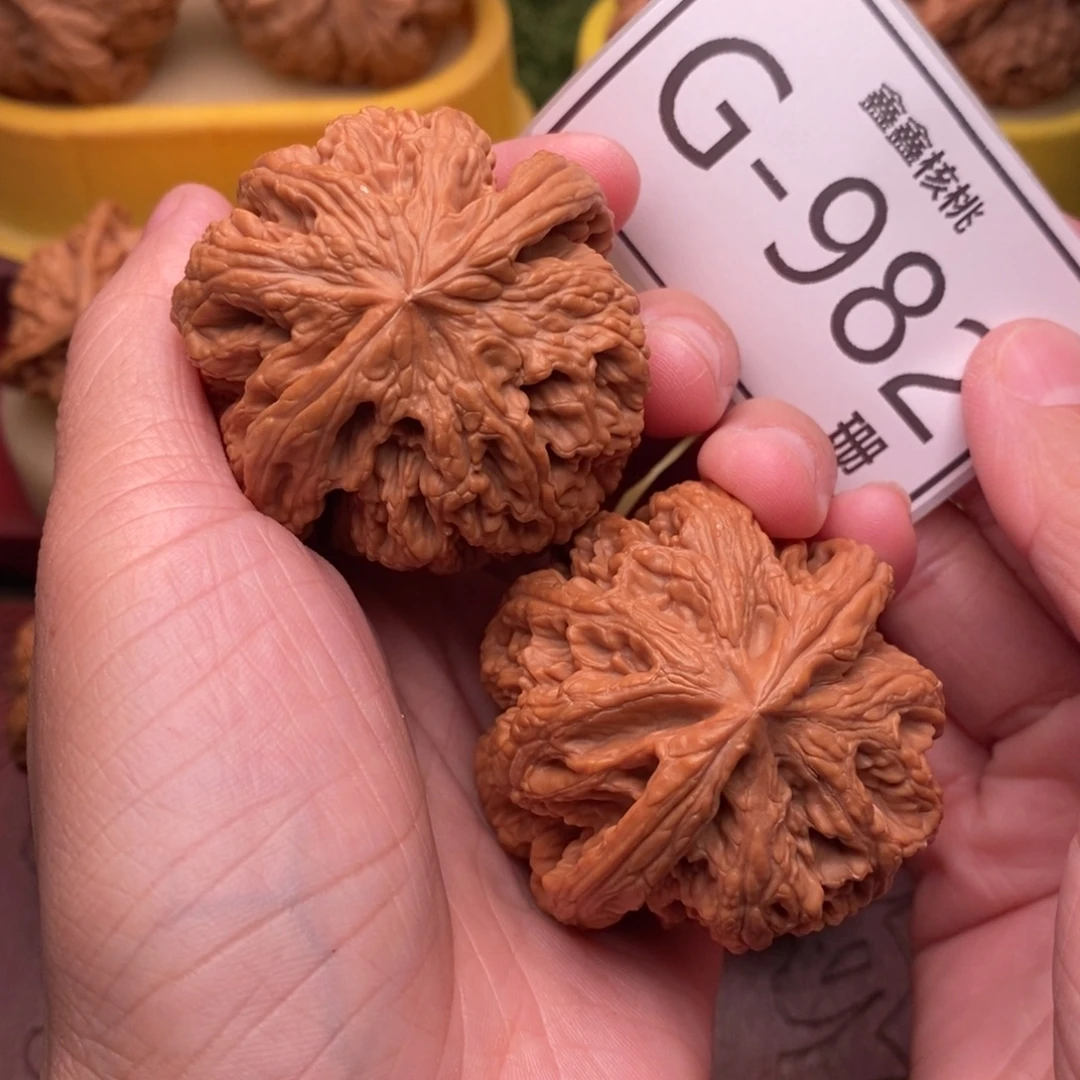 文玩核桃把件粗筋47