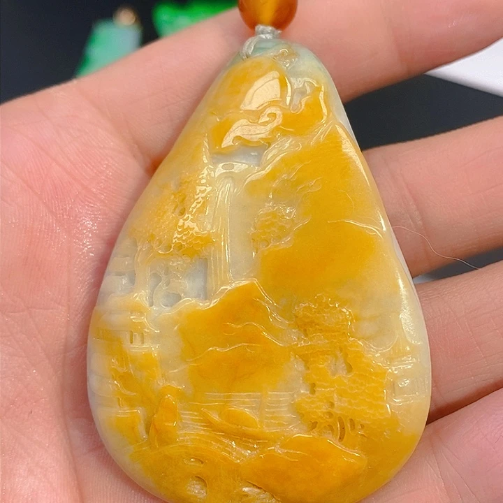 颈饰未镶嵌翡翠阿**哥山水牌