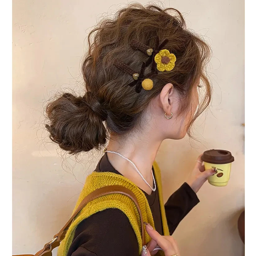 花朵毛球蝴蝶结发夹女前额刘海夹子头饰2025新款高端侧边夹发卡秋