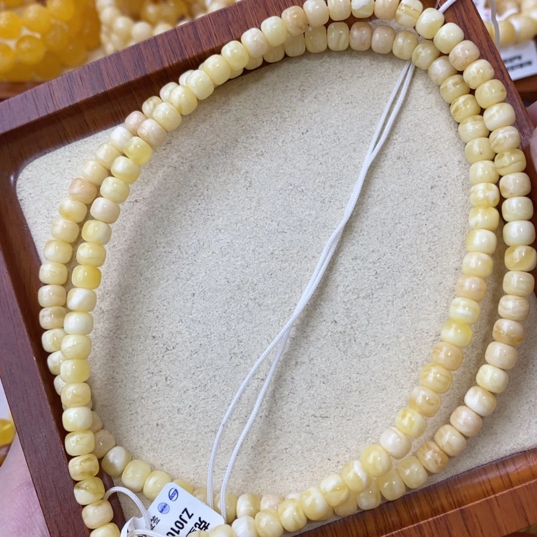 蜜蜡珠宝奇石未镶嵌