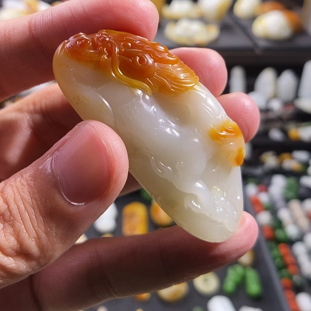 和田玉颈饰未镶嵌零****）