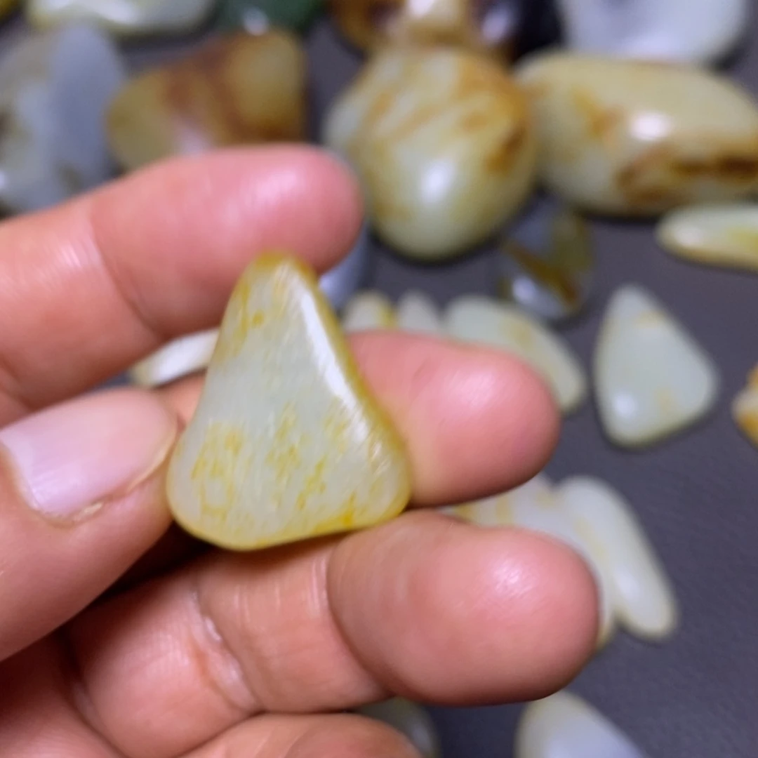 和田玉（糖玉）未镶嵌挂件