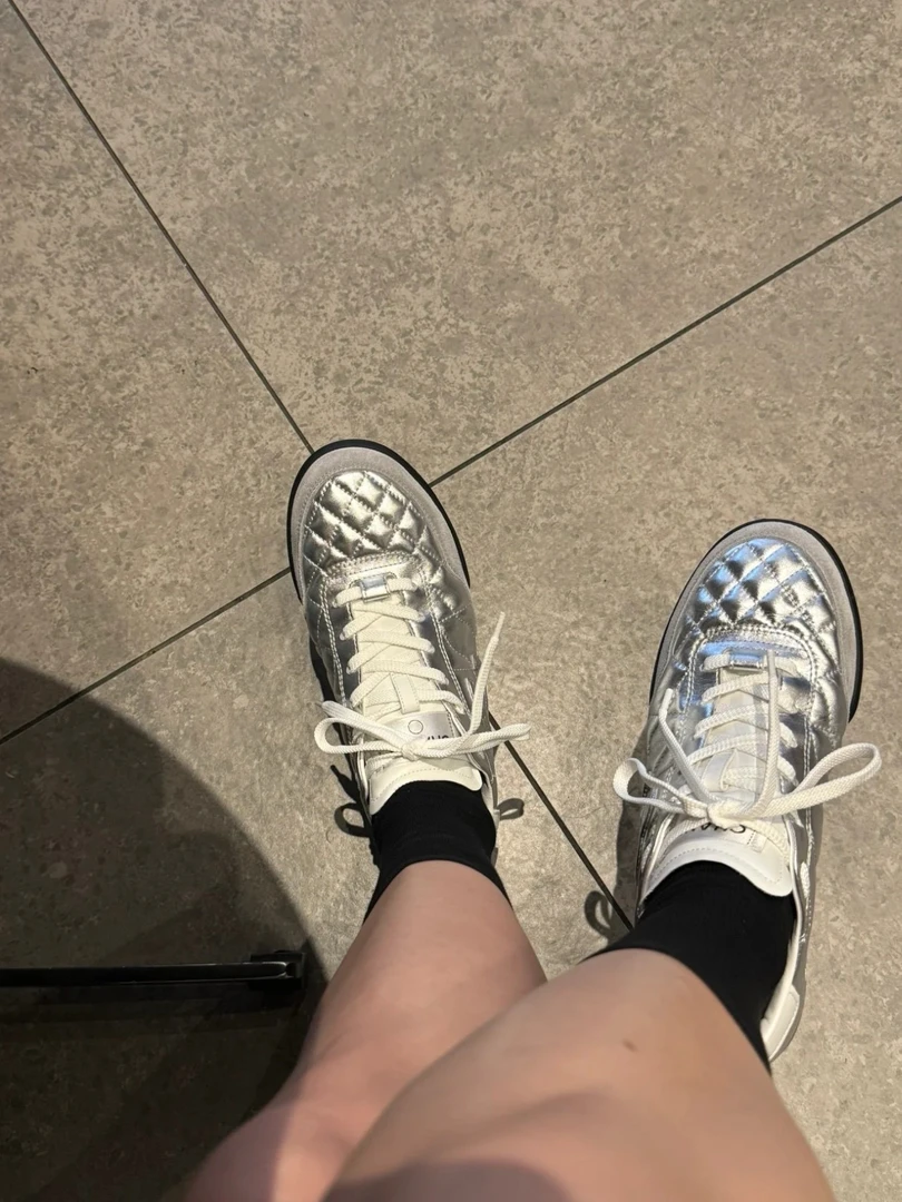 【油蜡皮】25s新款格纹银色休闲运动鞋女徳训鞋 网球鞋阿甘鞋