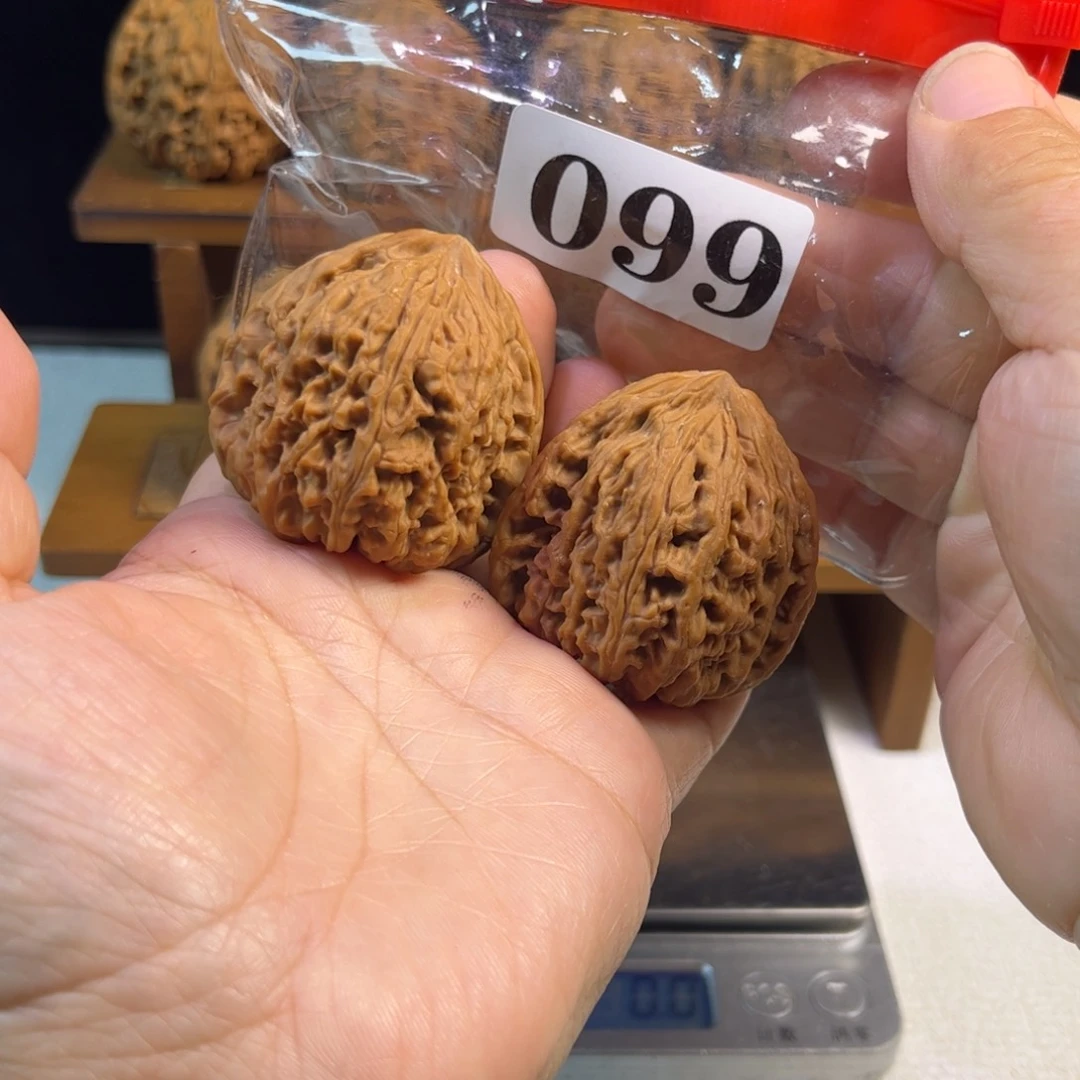 吊坠文玩核桃南疆42拉丝