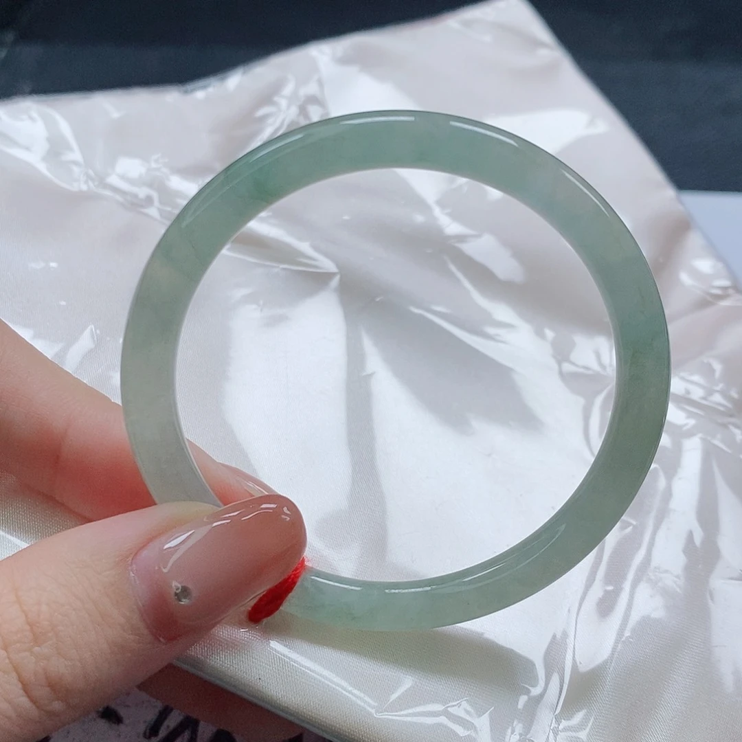 【闪购商品】未镶嵌手镯（圆镯）翡翠498号