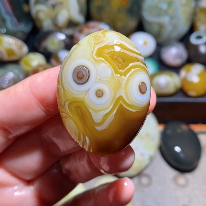 未镶嵌玛瑙/玉髓珠宝半成品73