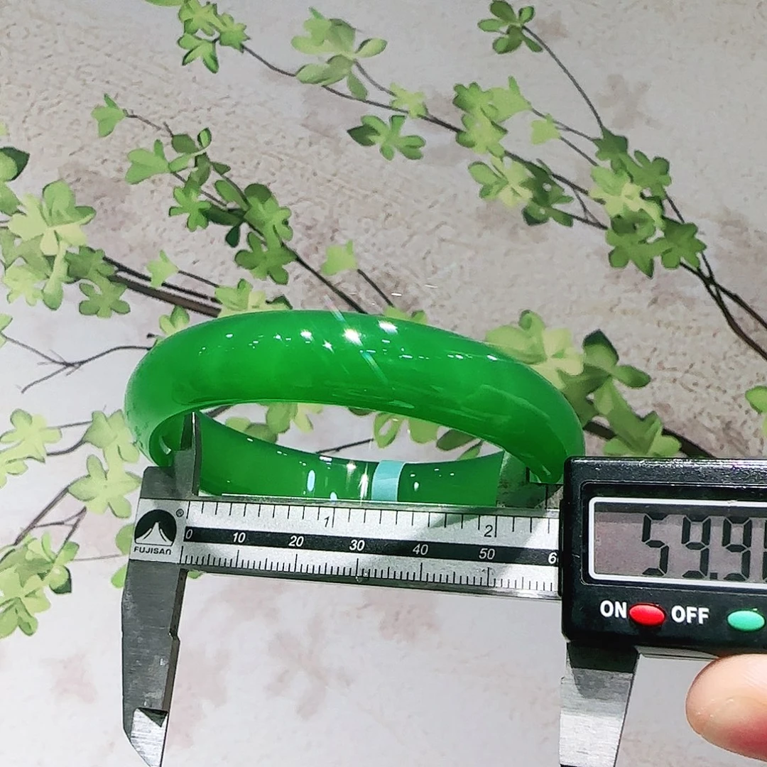 玛瑙/玉髓手镯未镶嵌高****侵