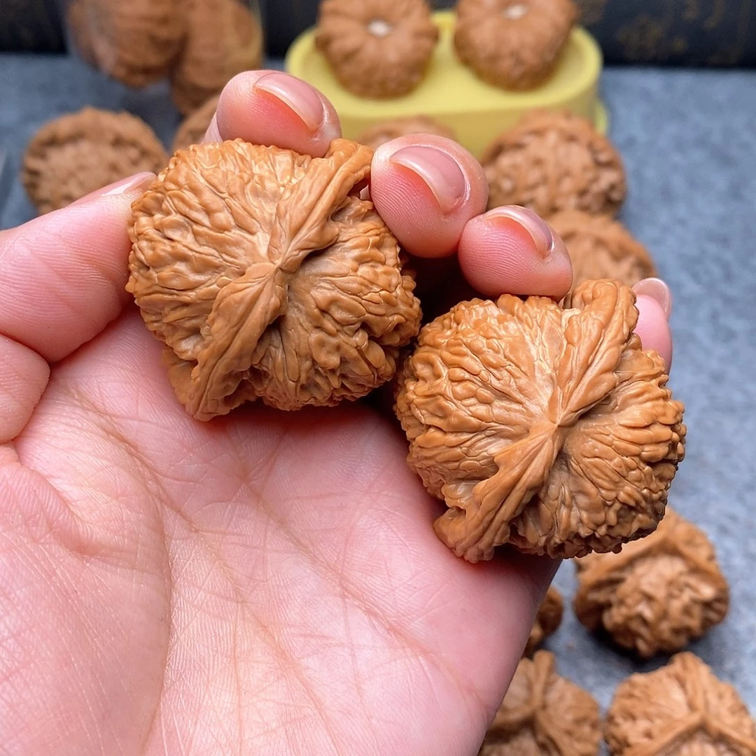 文玩核桃把件奇**士白狮子43全