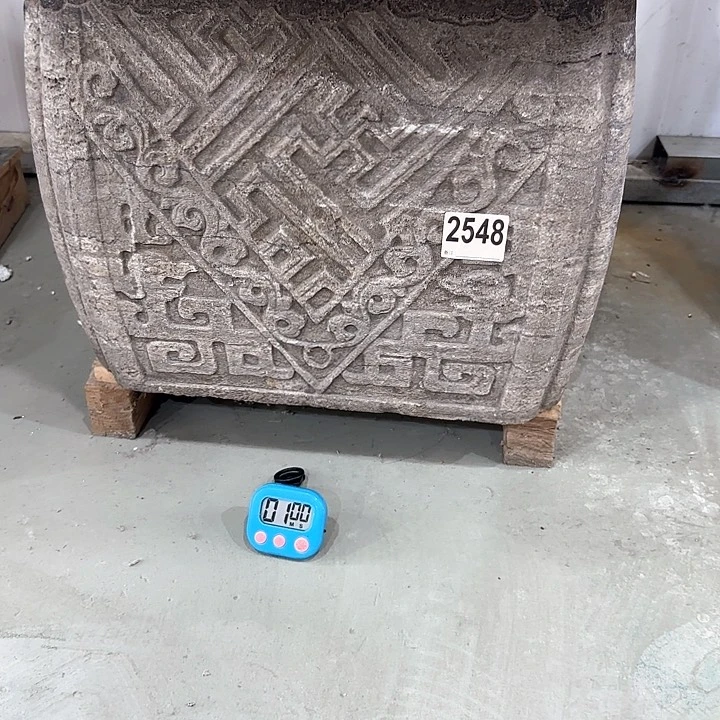 赵****³竞拍不包邮……