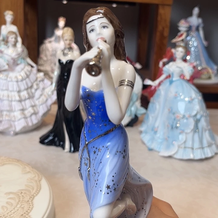 杯欧洲中古瓷器摆件