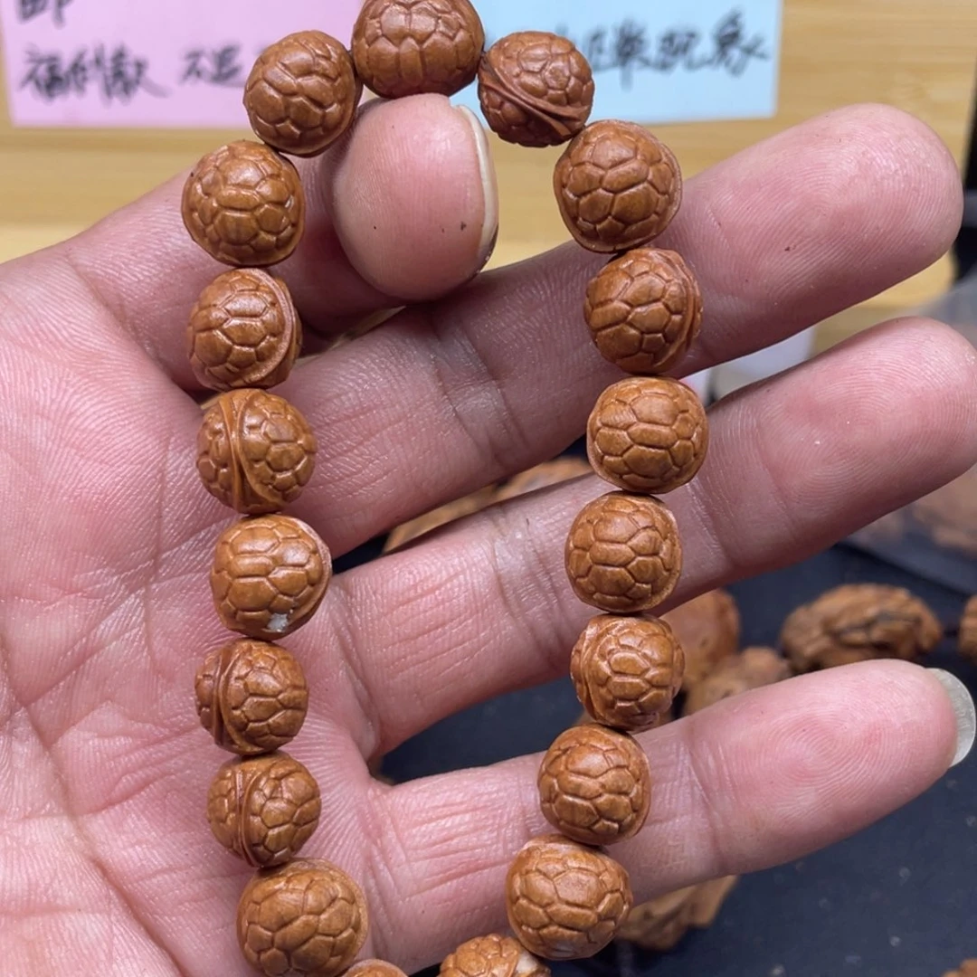 龙纹桃核富甲天下尺寸有误差