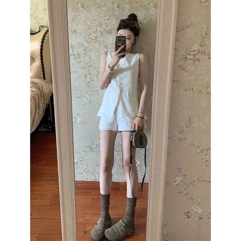 时尚套装女夏季老钱风松弛感气质显瘦无袖背心上衣阔腿短裤两件套
