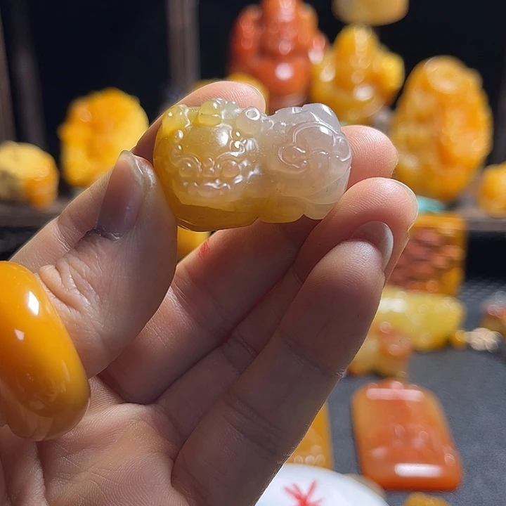 石英质玉（黄龙玉）未镶嵌吊坠