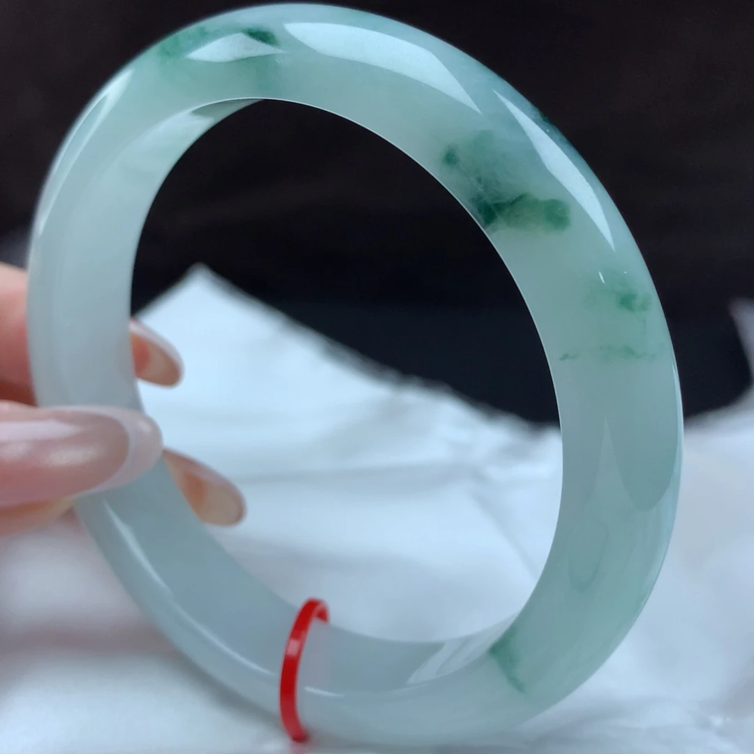 翡翠手镯未镶嵌96737，