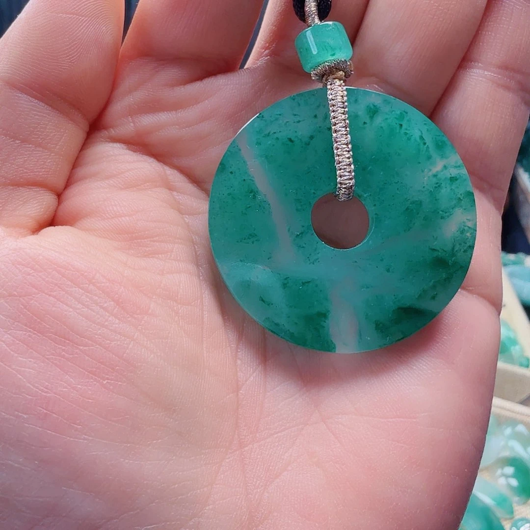 石英质玉吊坠(赠链)未镶嵌李