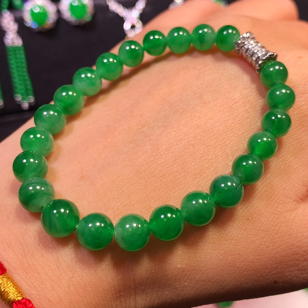 用***4翡翠18K金镶嵌手链