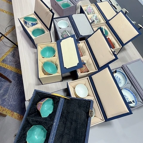 摆件闲**鹤瓷器制作过程是根据不同种类