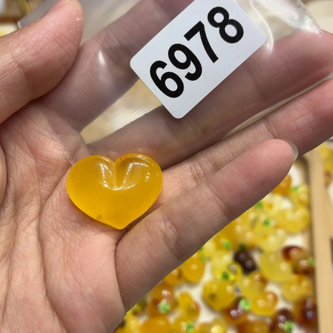 琥珀未镶嵌裸石蜜蜡