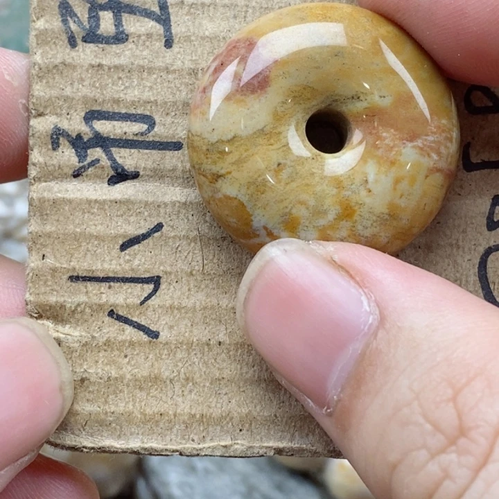 硅化珊瑚（珊瑚玉）未镶嵌颈饰减****…