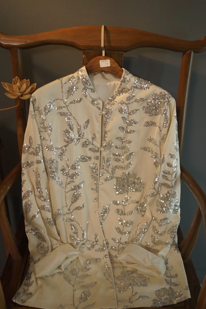 【星枝】新中式系扣亮片短外套宽松型缎面料MJ29