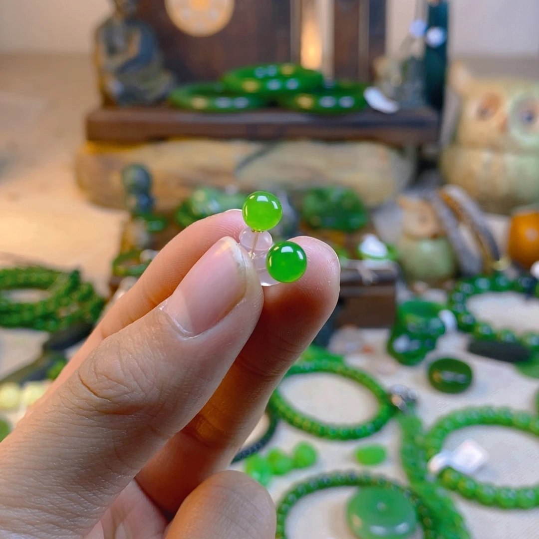 和田玉颈饰18K金镶嵌奶***干