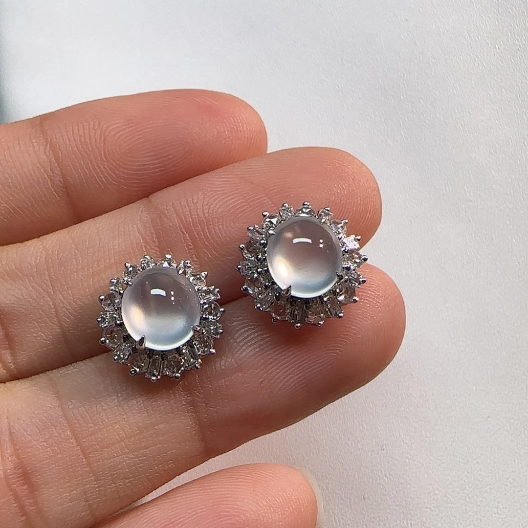 翡翠18K金镶嵌耳钉蛋面