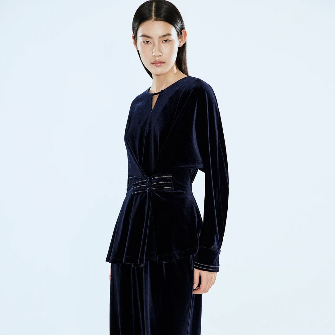 COVERINS新款复古显瘦不规则丝绒收腰盘扣新中式上衣CC64370020