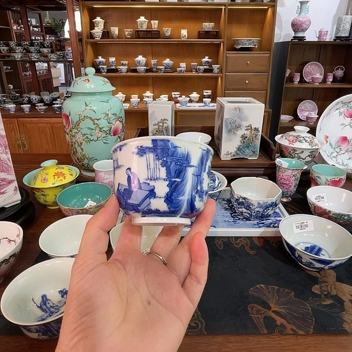 巍***然手工青花人物品茗杯