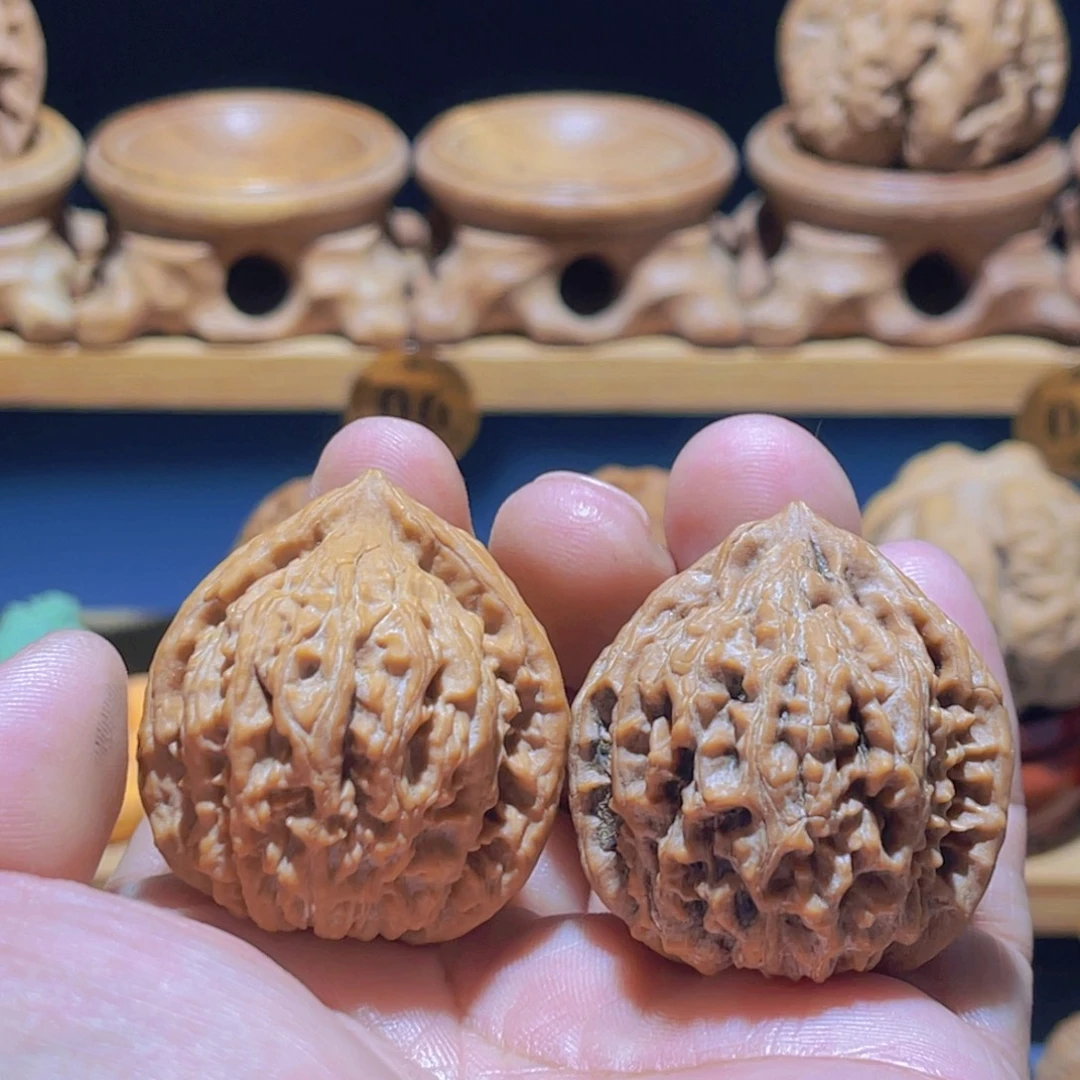 ****⁵文玩核桃吊坠百兽纹