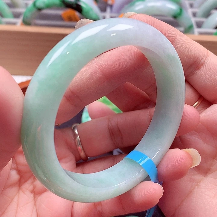 未镶嵌手镯翡翠翡翠