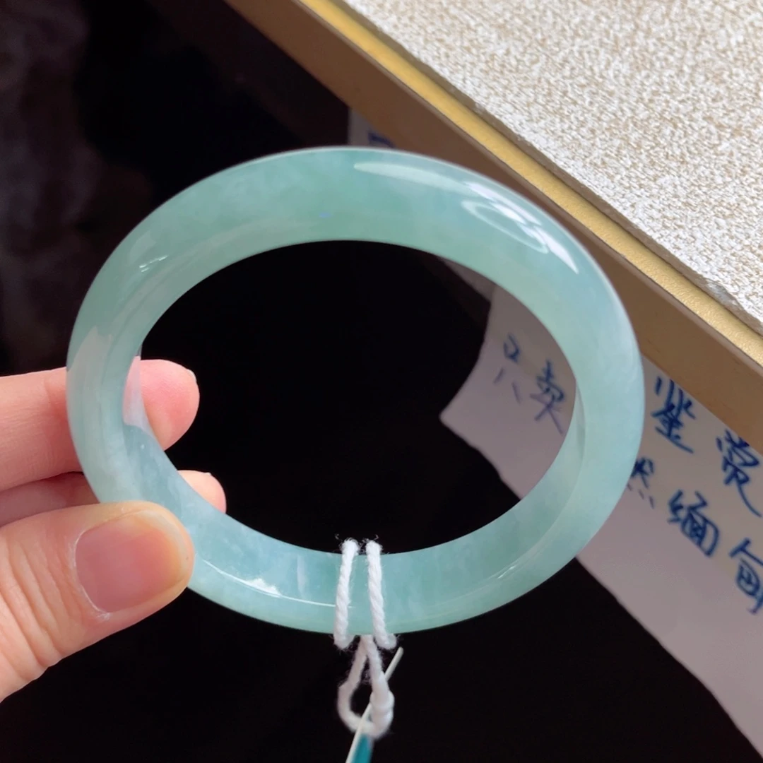 翡翠未镶嵌手镯手镯