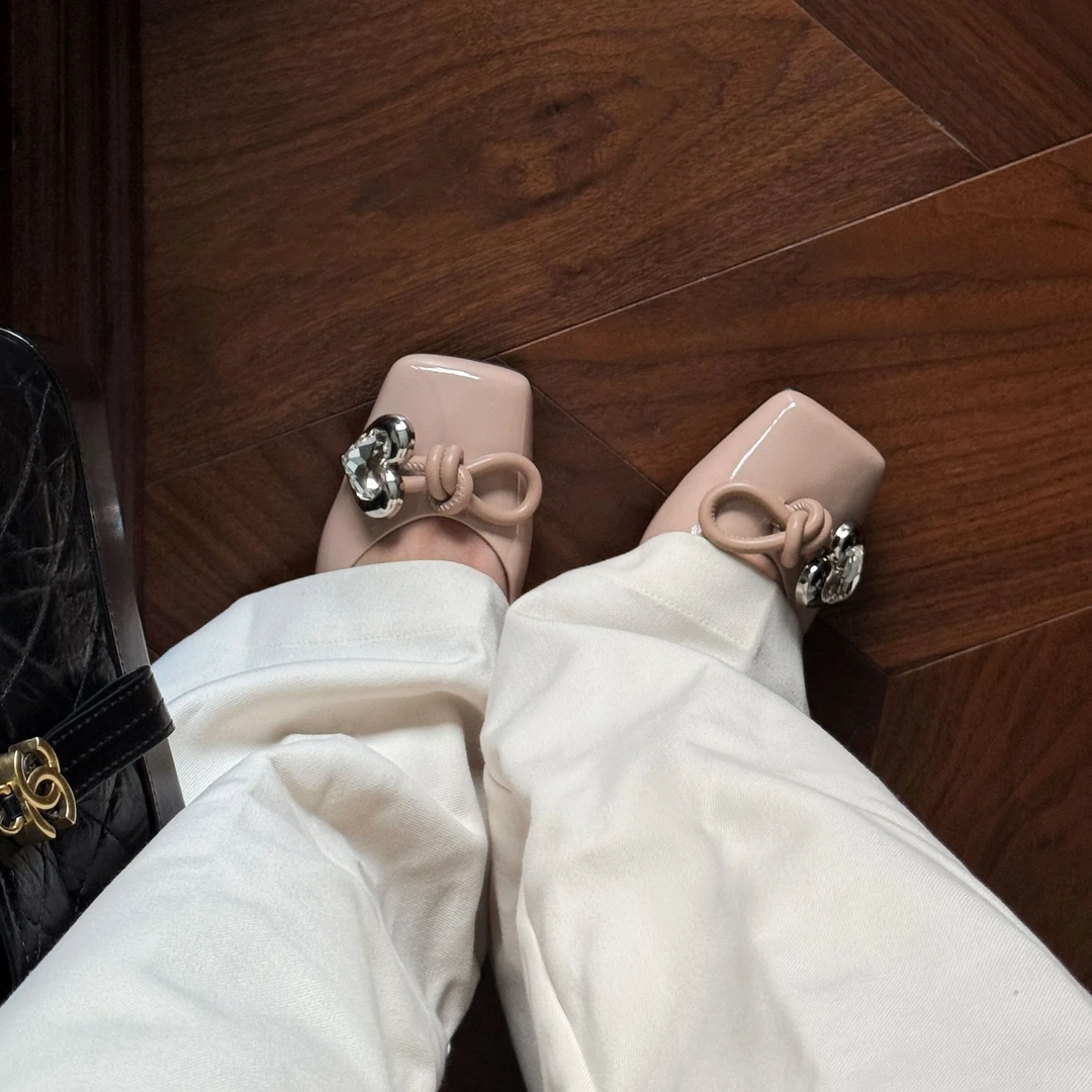 小发喵「墨曜漆皮心钻单鞋｜优雅步履间的奢华绽放」999