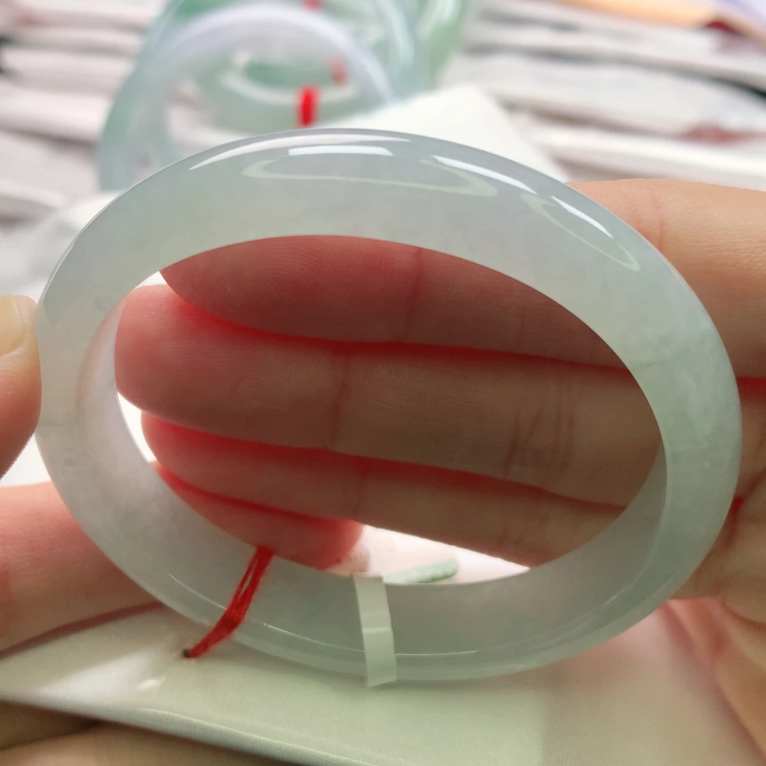 翡翠未镶嵌手镯贵妃53.6