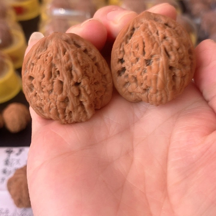 文玩核桃吊坠3.48尺红玛瑙