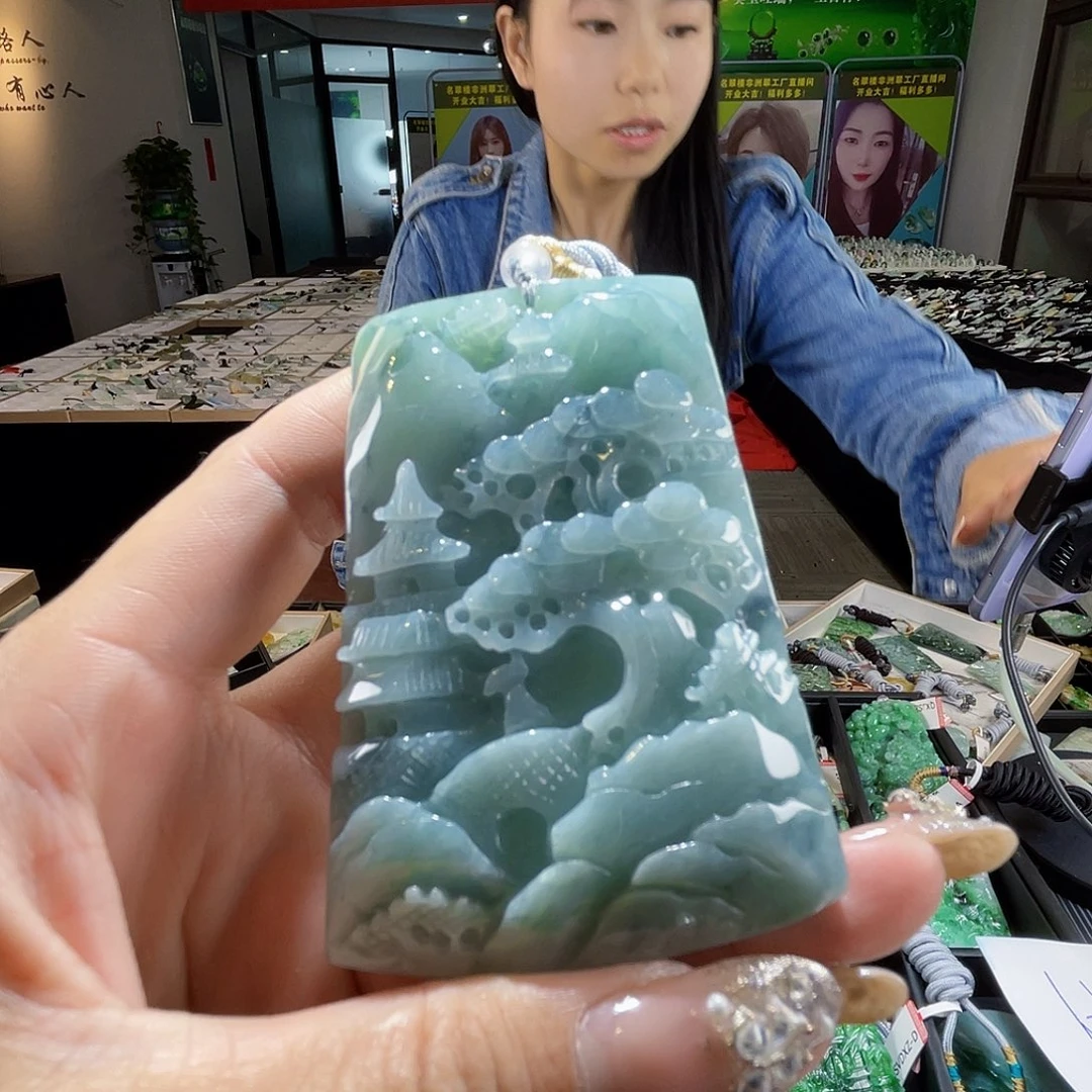 颈饰未镶嵌翡翠一