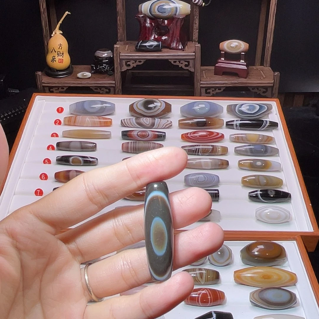 玛瑙/玉髓未镶嵌吊坠(赠链)